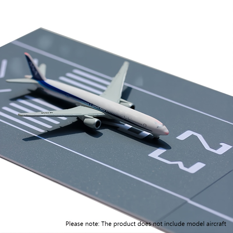 DIY Mini Simulation Passenger Aircraft Model Runway Set